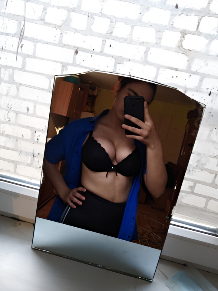 Хельга привлекательная девушка из Вольска цена от 1500 руб