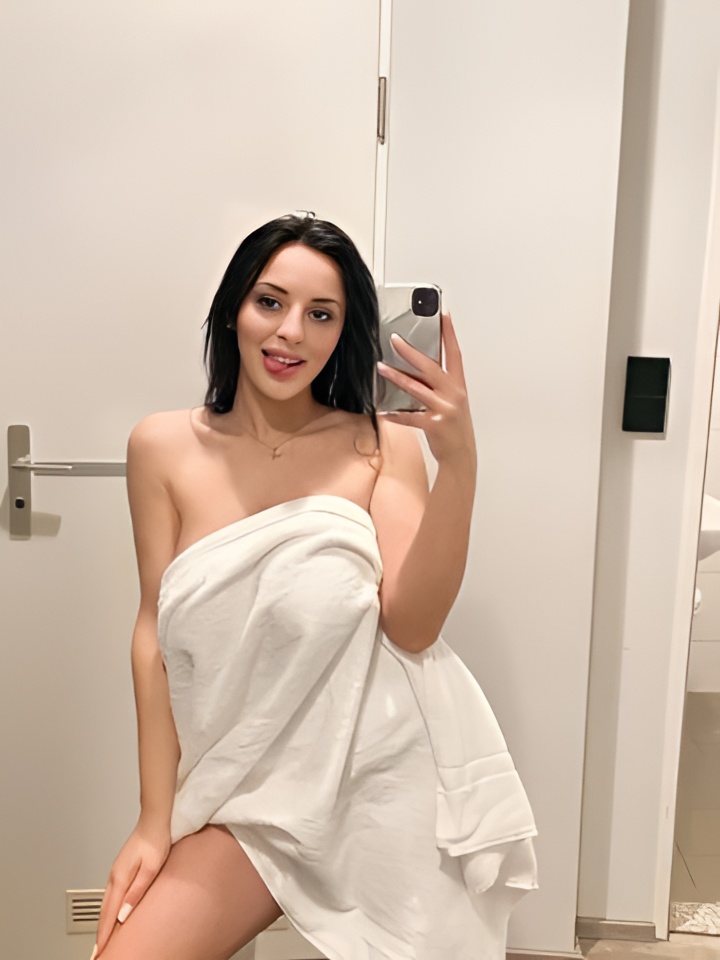 Леся привлекательная девушка из Вольска цена от 2500 руб