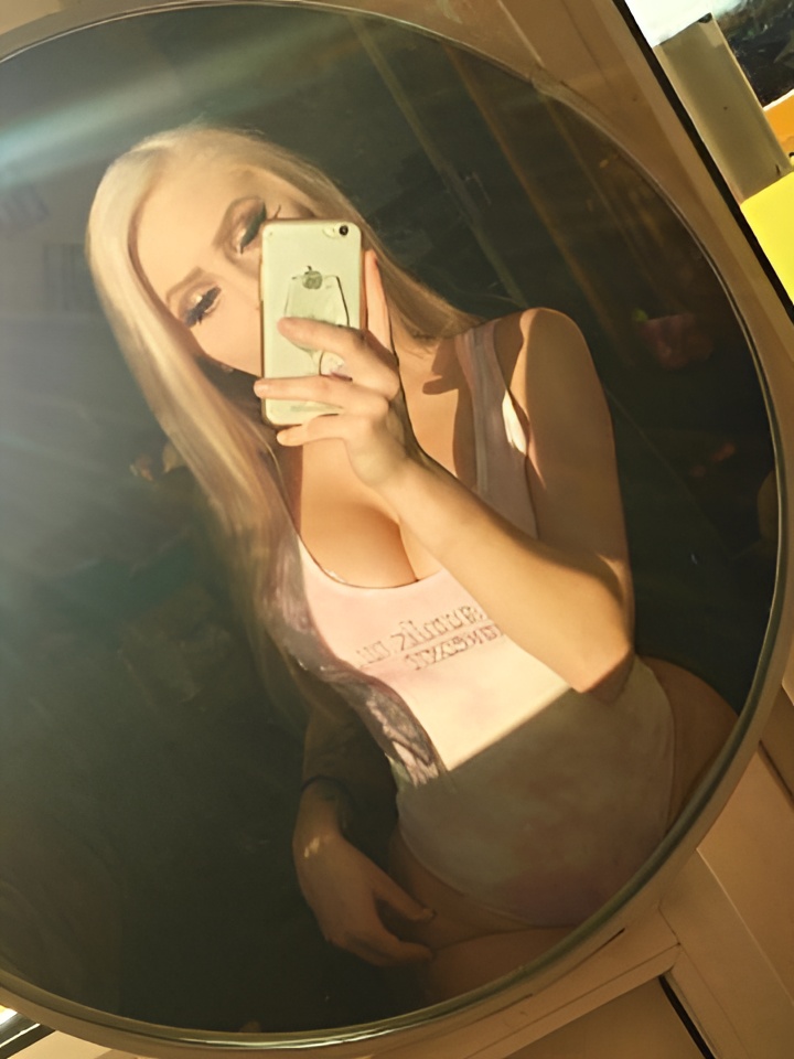 Роксана привлекательная девушка из Вольска цена от 10000 руб