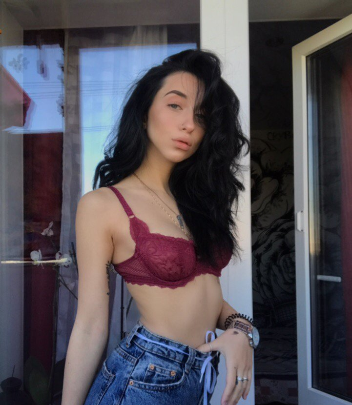 Надюша привлекательная девушка из Вольска цена от 3000 руб