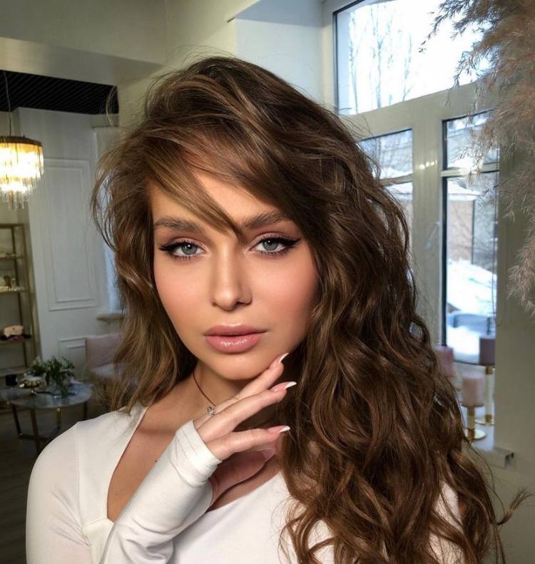 Юлия привлекательная девушка из Вольска цена от 8000 руб